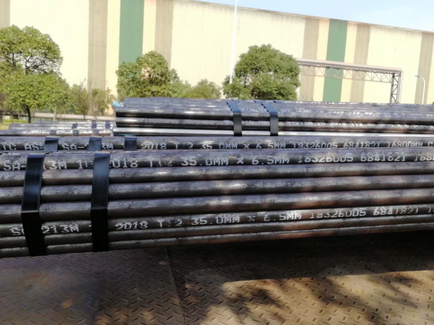 管排長6m/每4根為1排/管子規(guī)格63.5×7.5/內螺紋\SA-201C