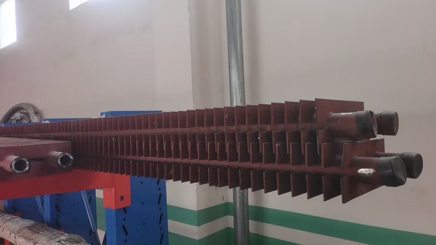 省煤器肋片管 配DG2103/29.3-Ⅱ型鍋爐省煤器用\Φ45×7 單根管≥6M 材質(zhì) SA 210C